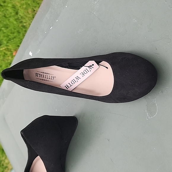 Seychelles Gertrude Heels Women's 8.5 Black Suede Leather Wedge Slip On NWOT - Picture 5 of 9